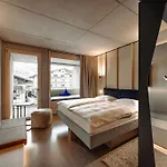Hotel Dips&drops - The First Bike And Hub 4*