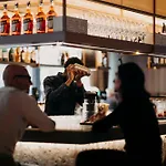 Dips&drops - The First Bike And Hub Hotel