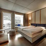 Hotel Dips&drops - The First Bike And Hub 4*