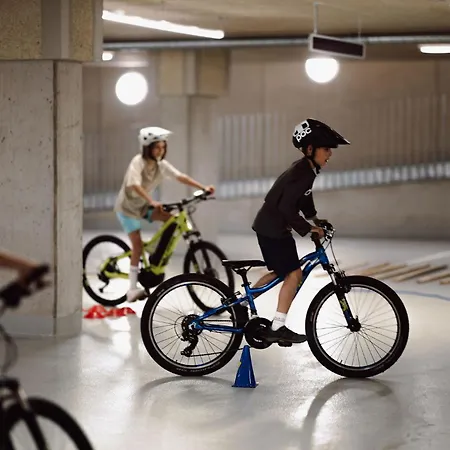 Dips&drops - The First Bike And Hub Hotel 4*