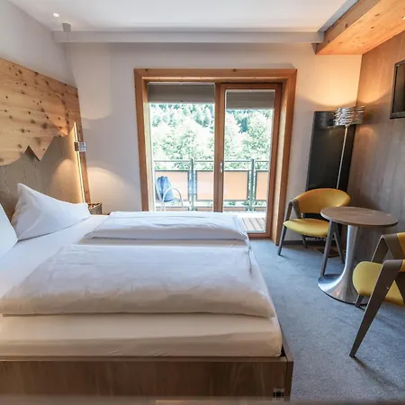 Dips&drops - The First Bike And Hub 4* Flachau