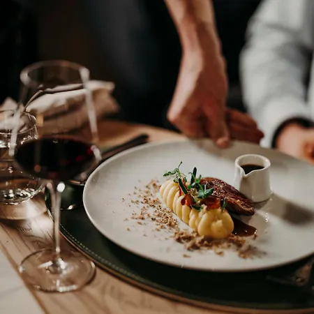 Hotel Dips&drops - The First Bike And Hub 4*