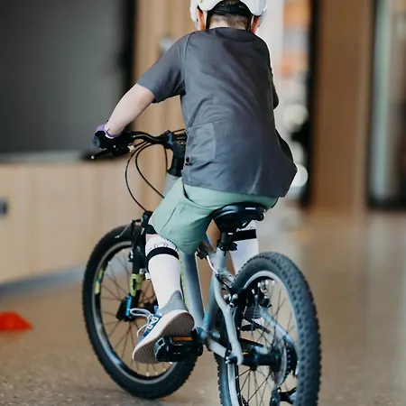 Dips&drops - The First Bike And Hub Otel