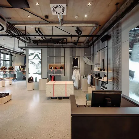 Dips&drops - The First Bike And Hub Hotel 4*