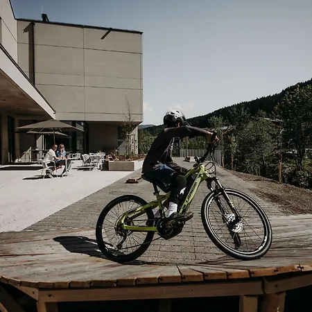 Dips&drops - The First Bike And Hub Hotel Flachau
