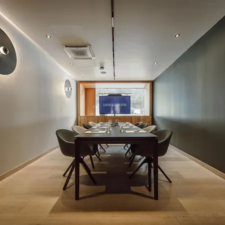Otel Dips&drops - The First Bike And Hub 4*