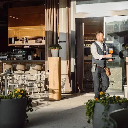 Dips&drops - The First Bike And Hub 4*