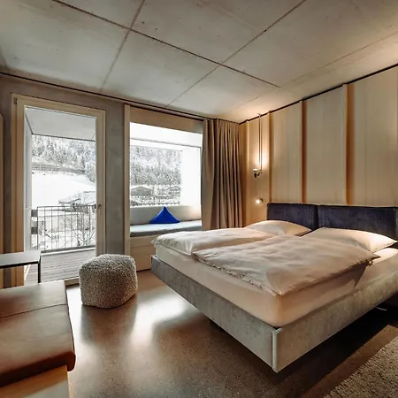 Hotel Dips&drops - The First Bike And Hub 4*