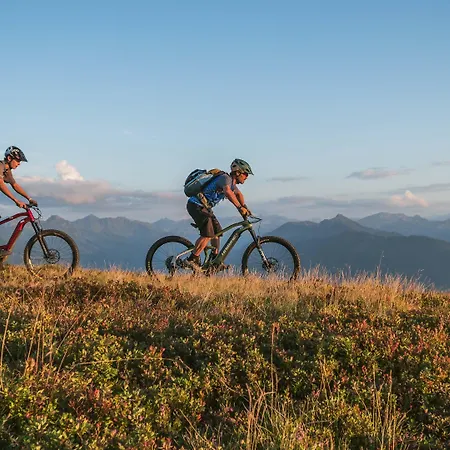 Dips&drops - The First Bike And Hub Flachau