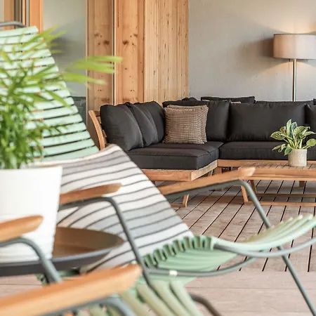 Dips&drops - The First Bike And Hub Hotel