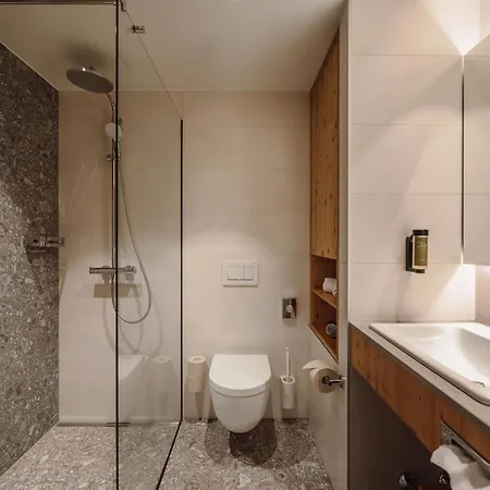 Hotel Dips&drops – The First Bike And Hub 4*