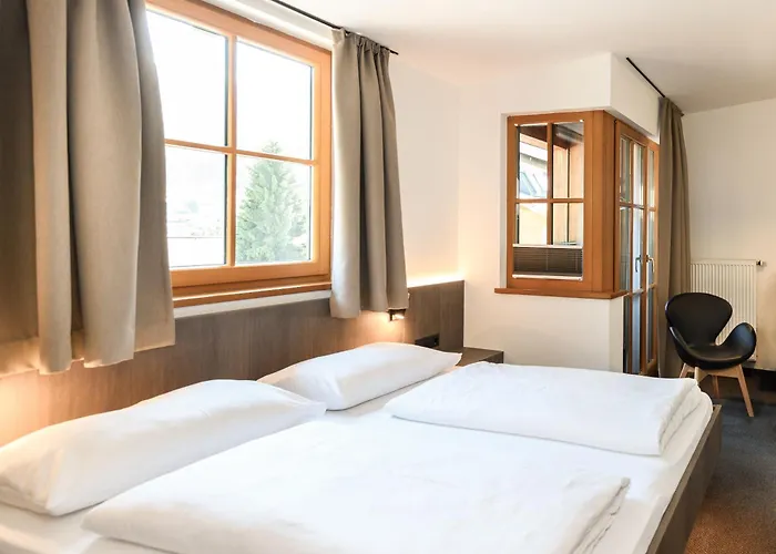 Hotel Dips&drops - The First Bike And Hub 4*