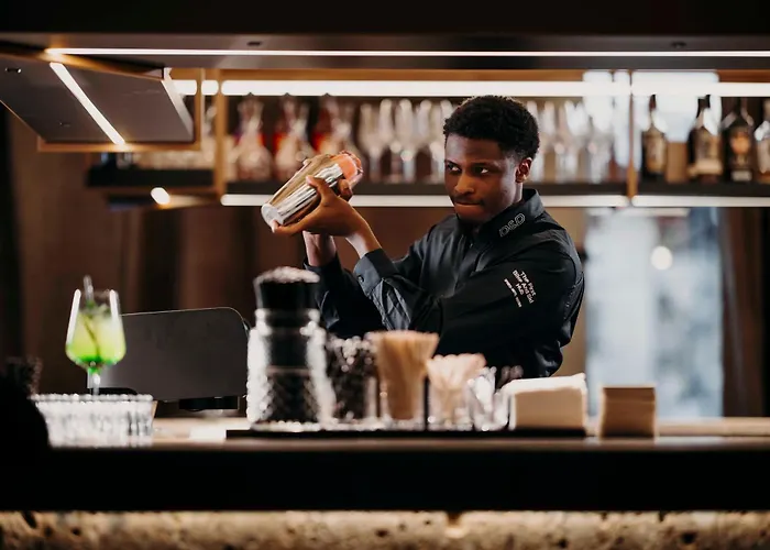 Dips&drops - The First Bike And Hub Hotel 4*