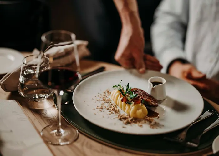 Hotel Dips&drops - The First Bike And Hub 4*