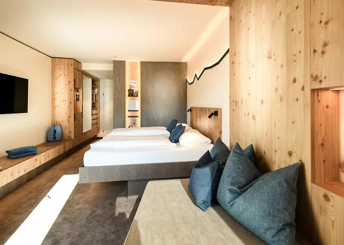 Hotel Dips&drops - The First Bike And Hub 4*