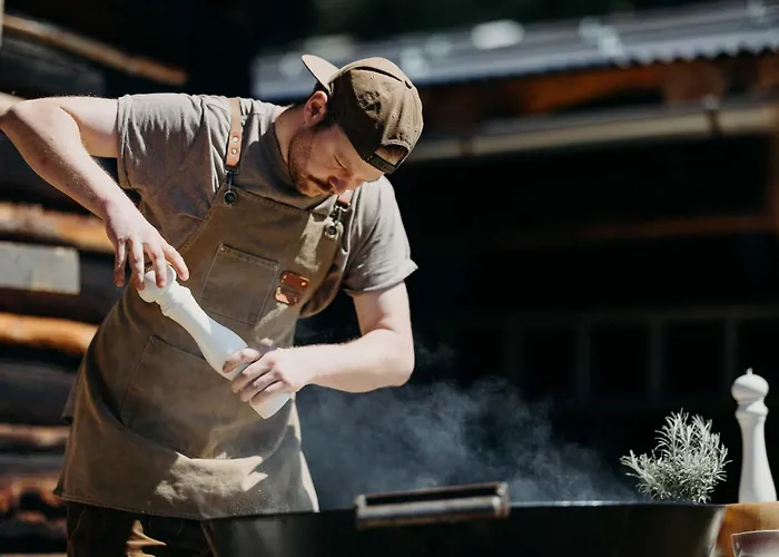 Dips&drops - The First Bike And Hub Hotel