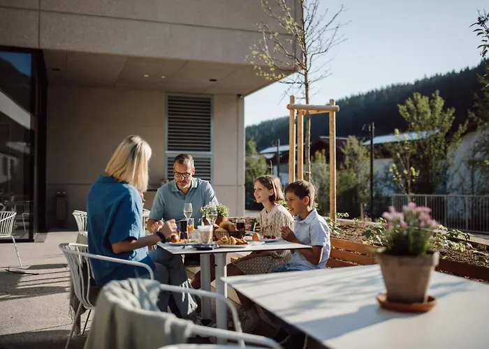 Hotel Dips&drops - The First Bike And Hub 4*