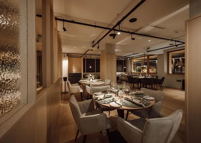 Dips&drops - The First Bike And Hub Hotel